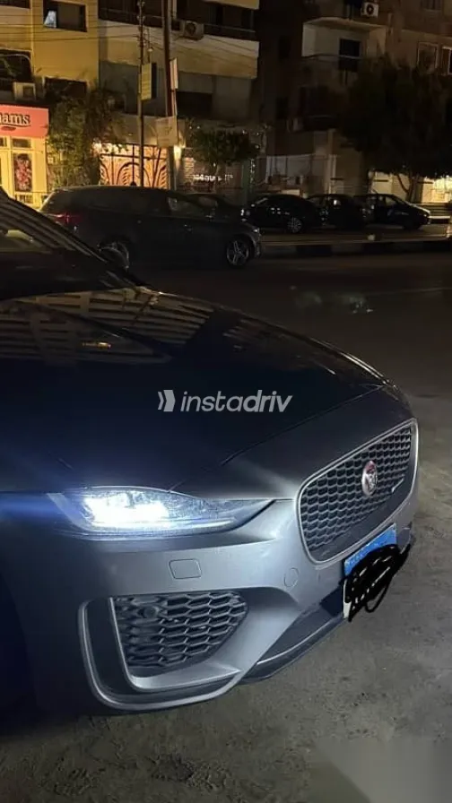 جاكوار XE 2020 رمادي مستعملة للبيع - 1