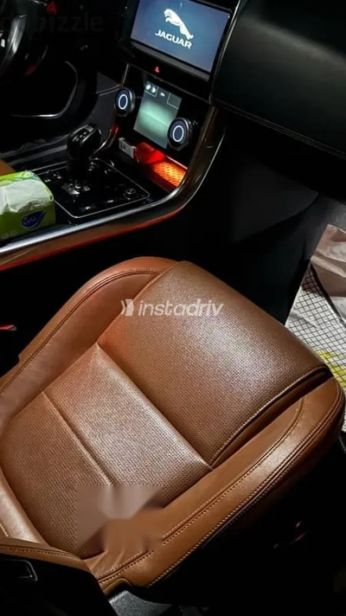 جاكوار XE 2020 رمادي مستعملة للبيع - 3
