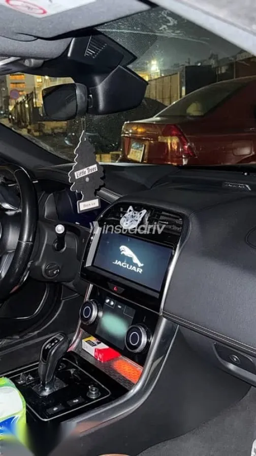 جاكوار XE 2020 رمادي مستعملة للبيع - 5