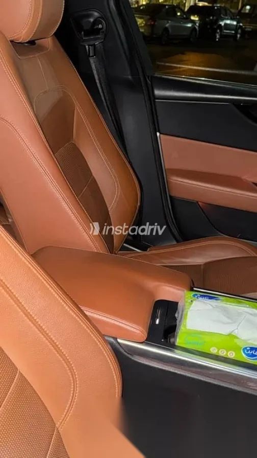 جاكوار XE 2020 رمادي مستعملة للبيع - 6