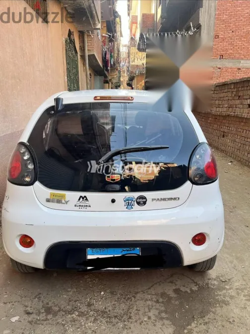 جيلي باندينو 2015 أبيض مستعملة للبيع - 1