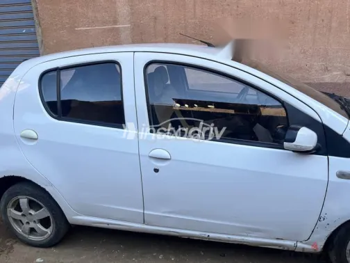 جيلي باندينو 2015 أبيض مستعملة للبيع - 4