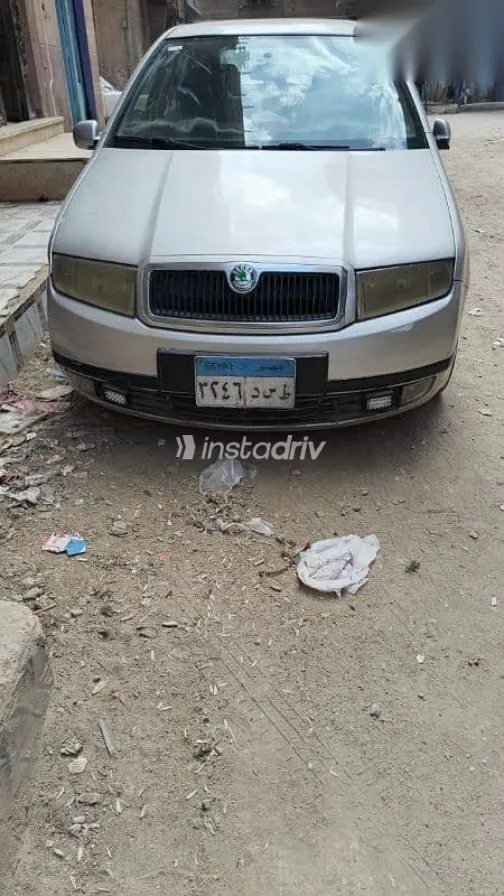 سكودا فابيا 2002 فضي مستعملة للبيع - 1