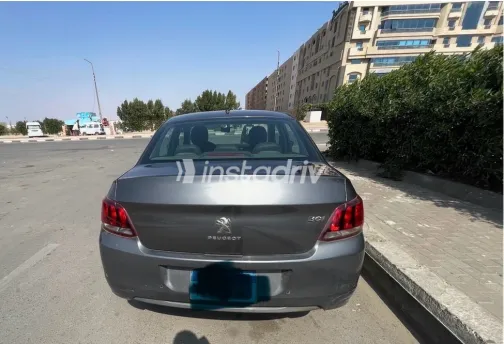 بيجو 301 2022 أبيض مستعملة للبيع - 2