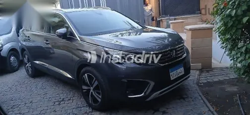 Peugeot 5008 2020 Gray Used for Sale - 1