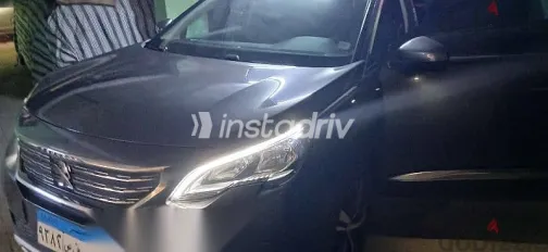 Peugeot 5008 2020 Gray Used for Sale - 3