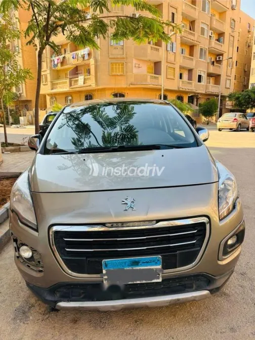بيجو 3008 2017 ذهبي مستعملة للبيع - 1