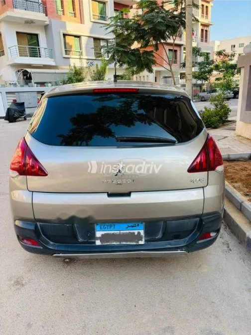 بيجو 3008 2017 ذهبي مستعملة للبيع - 4