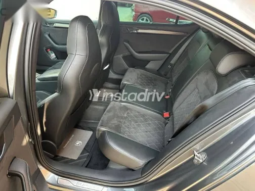 سكودا سوبيرب 2022 رمادي مستعملة للبيع - 7