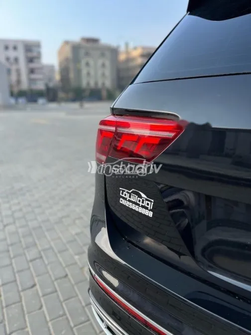 Volkswagen Tiguan 2023 Black Used for Sale - 3