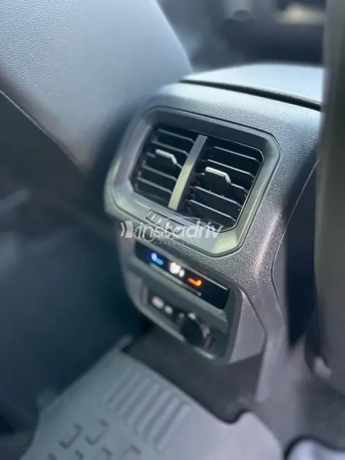 Volkswagen Tiguan 2023 Black Used for Sale - 8