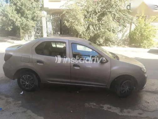 Renault Logan 2015 Gold Used for Sale - 5