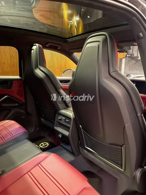 Porsche Cayenne 2025 Gray Used for Sale - 10