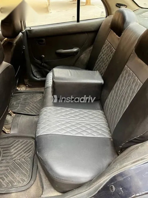 هيونداي اكسنت 1999 أزرق غامق مستعملة للبيع - 5