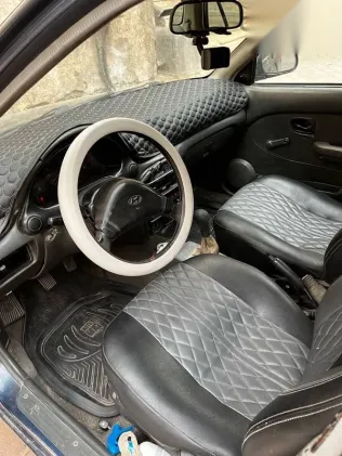 هيونداي اكسنت 1999 أزرق غامق مستعملة للبيع