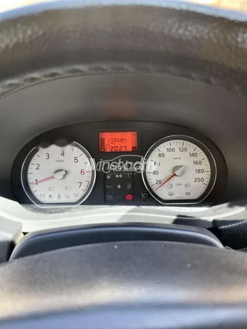 رينو لوجان 2013 أحمر غامق مستعملة للبيع - 5