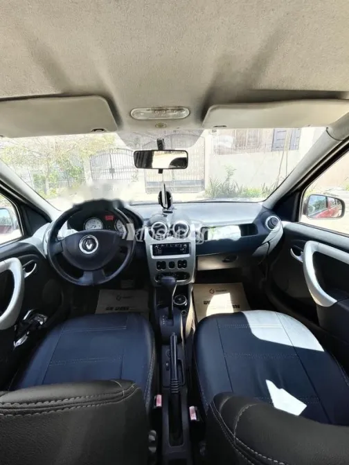 رينو لوجان 2013 أحمر غامق مستعملة للبيع - 10