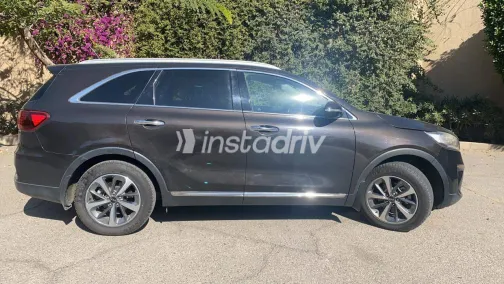 Kia Sorento 2019 White Used for Sale - 1