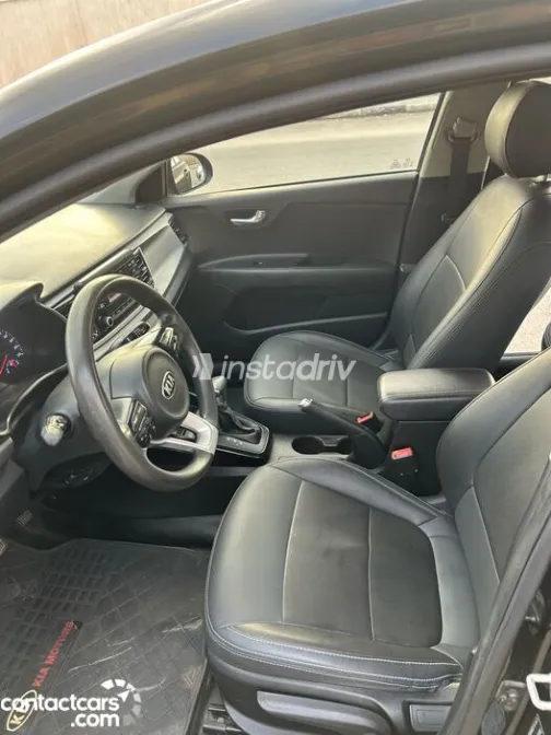 Kia Rio 2019 White Used for Sale - 1