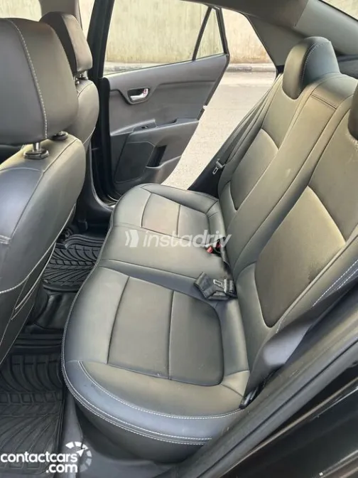 Kia Rio 2019 White Used for Sale - 5