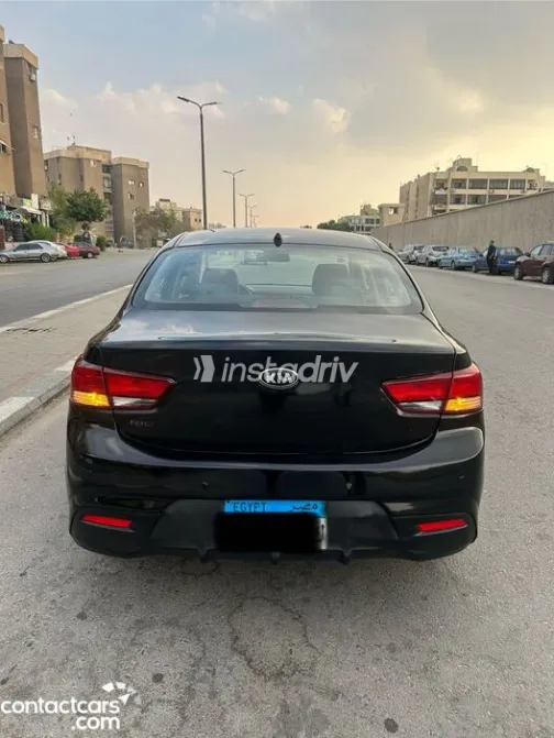 Kia Rio 2019 White Used for Sale - 7