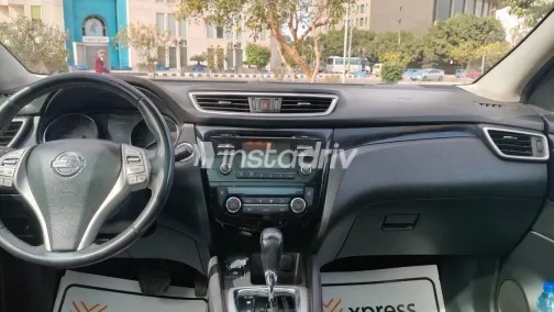 نيسان قشقاي 2016 أبيض مستعملة للبيع - 1
