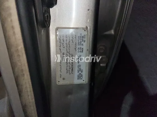 تويوتا كورولا 2004 أبيض مستعملة للبيع - 4