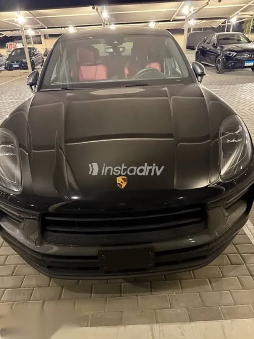 بورش ماكان 2026 أسود مستعملة للبيع - 1