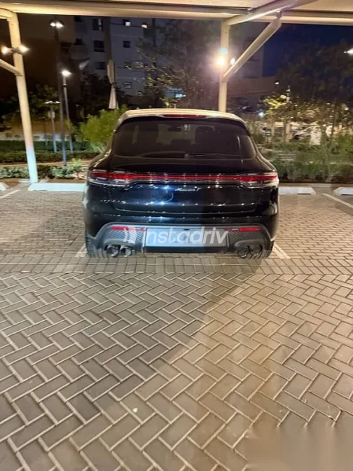 بورش ماكان 2026 أسود مستعملة للبيع - 4