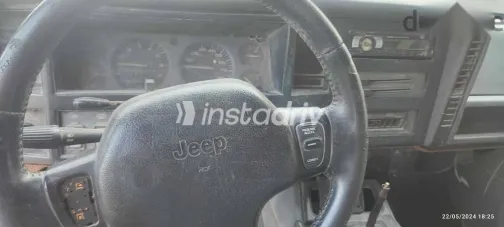 Jeep Cherokee 1994 Red Used for Sale - 5