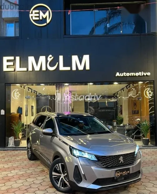 بيجو 5008 2021 فضي مستعملة للبيع - 2