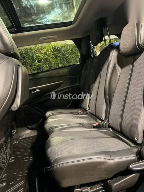 بيجو 5008 2021 فضي مستعملة للبيع - 4