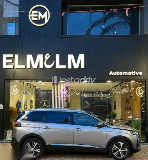 بيجو 5008 2021 فضي مستعملة للبيع - 6