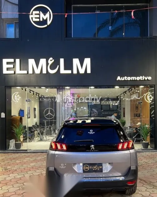 بيجو 5008 2021 فضي مستعملة للبيع - 8