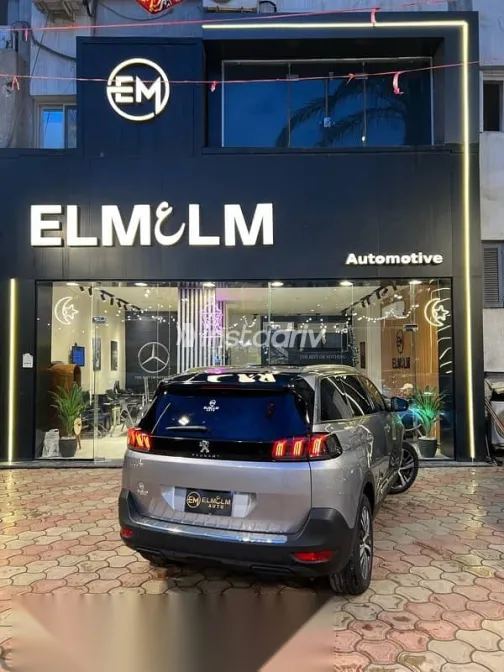 بيجو 5008 2021 فضي مستعملة للبيع - 9