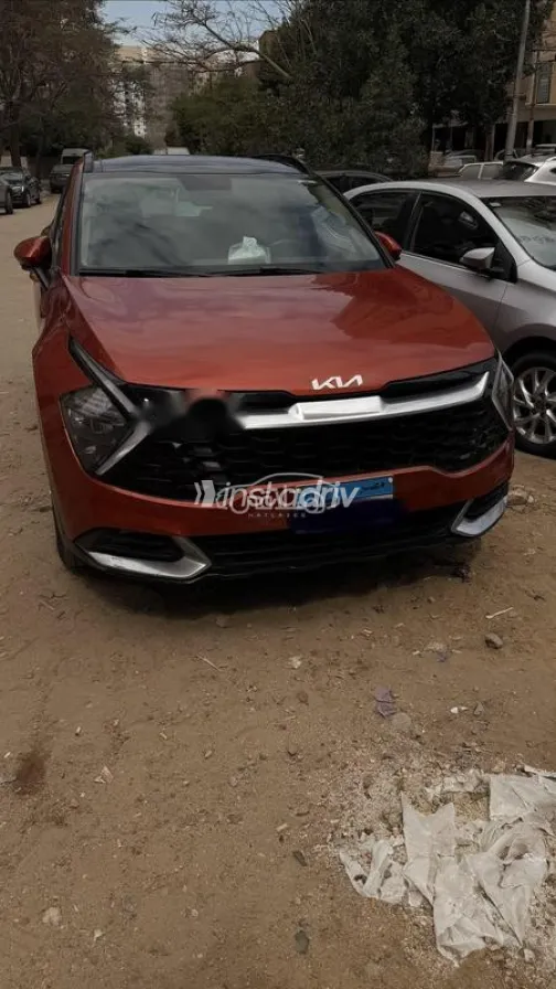 كيا سبورتاج 2023 أبيض مستعملة للبيع - 1