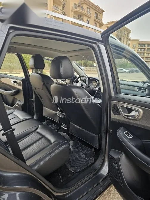 ام جى ار اكس 5 2024 رمادي مستعملة للبيع - 9