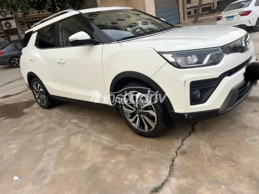 سانج يونج تيفولى XLV 2021 أبيض مستعملة للبيع - 4