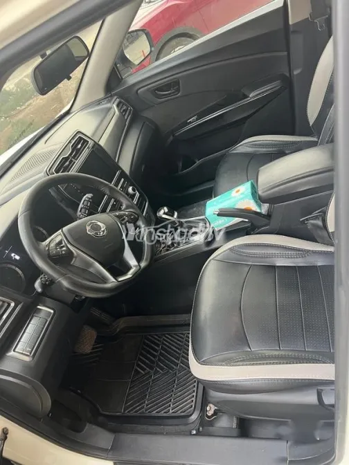 سانج يونج تيفولى XLV 2021 أبيض مستعملة للبيع - 5