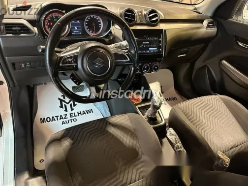 Suzuki Swift 2022 White Used for Sale - 2