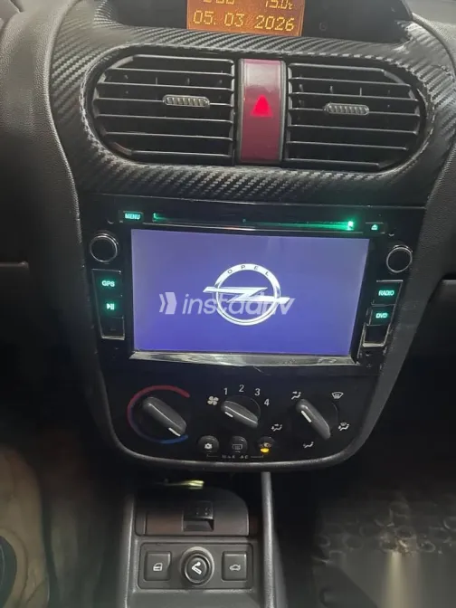 اوبل كورسا 2004 أزرق غامق مستعملة للبيع - 2