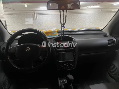 اوبل كورسا 2004 أزرق غامق مستعملة للبيع - 10