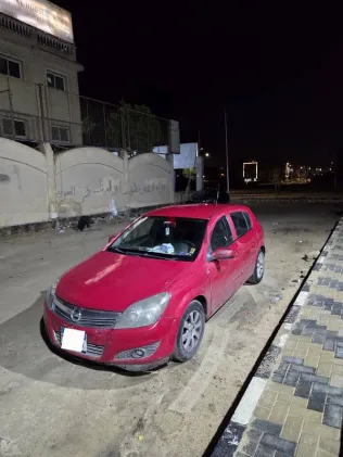 اوبل أسترا 2008 أحمر مستعملة للبيع