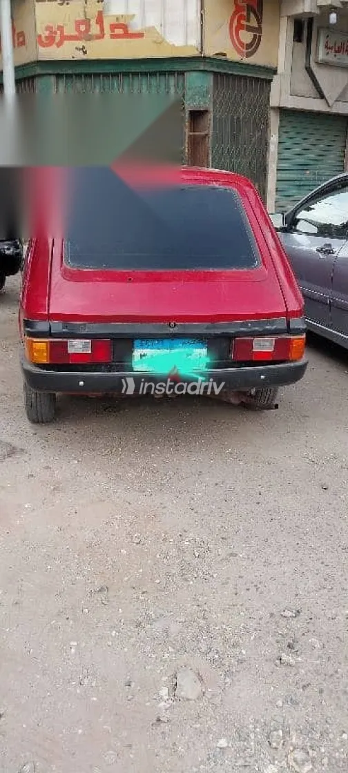 فيات 127 1990 أحمر مستعملة للبيع - 4