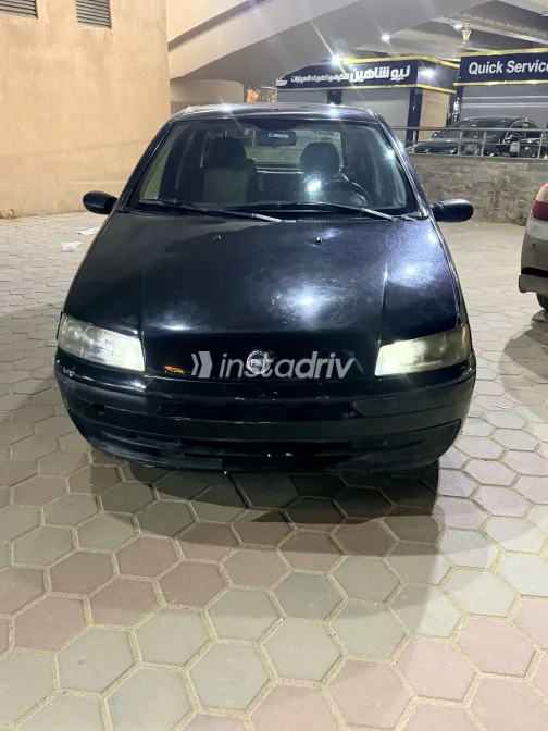 فيات بونتو 2002 أبيض مستعملة للبيع - 2