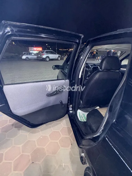 فيات بونتو 2002 أبيض مستعملة للبيع - 8