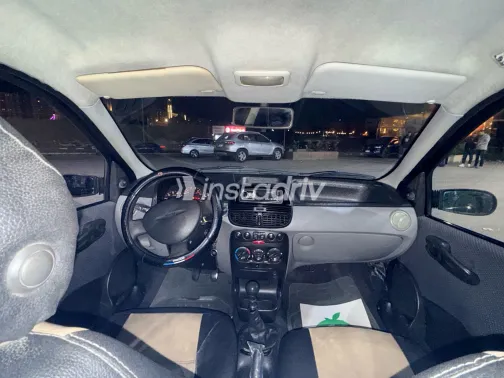 فيات بونتو 2002 أبيض مستعملة للبيع - 9