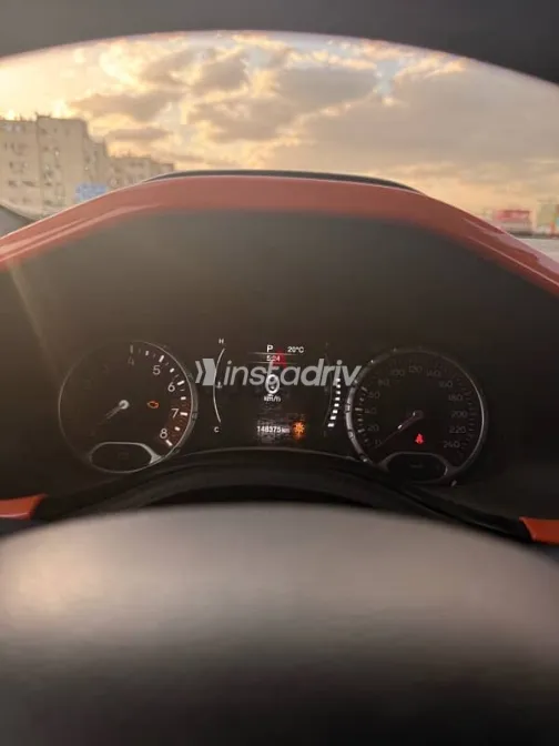 Jeep Renegade 2021 White Used for Sale - 4