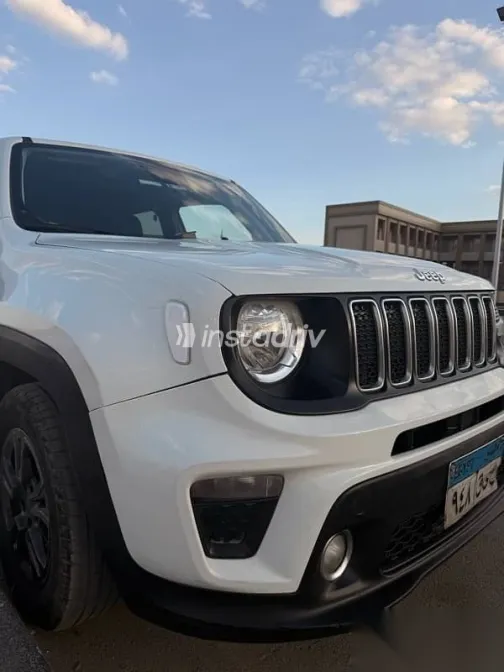 Jeep Renegade 2021 White Used for Sale - 5