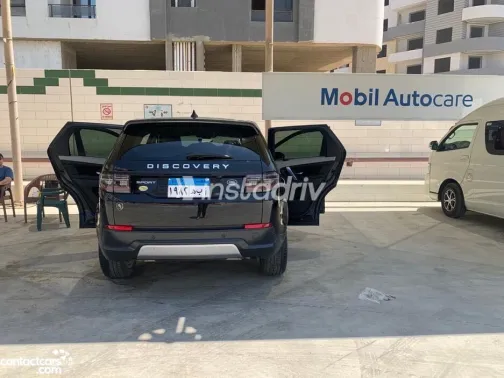 Land Rover Discovery sport 2021 White Used for Sale - 7